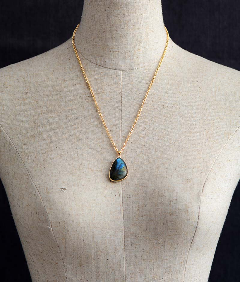 Labradorite Gold Pendant