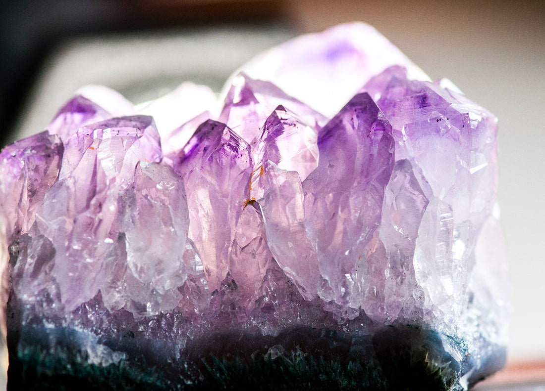 Amethyst - The violet power of emotional balance